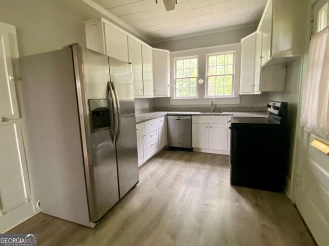 Photo - 44 W Howell St