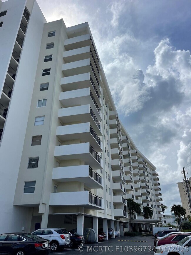 Photo - 401 Golden Isles Dr Unit 1104