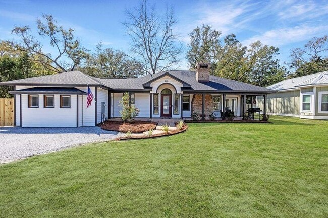 Photo - 219 Satsuma Rd House