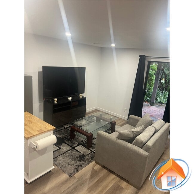 Photo - 345B Evergreen Dr