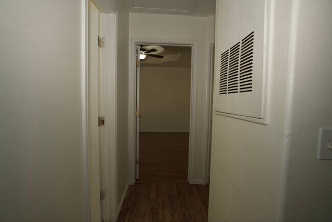 Photo - 746 Sonesta Dr Unidad B