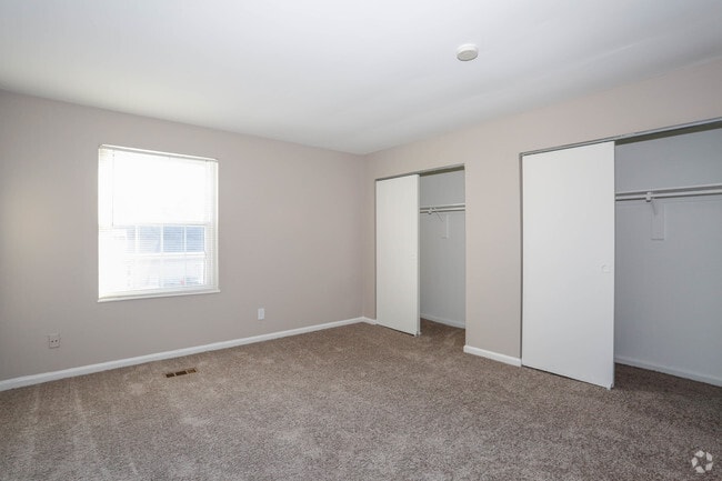 2 Bedroom/ 1 1/2 Bath Townhome - 1025 SQFT