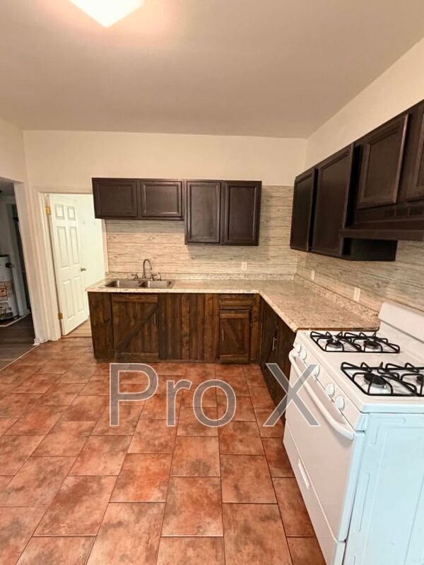 Photo - 1008 W 2nd St