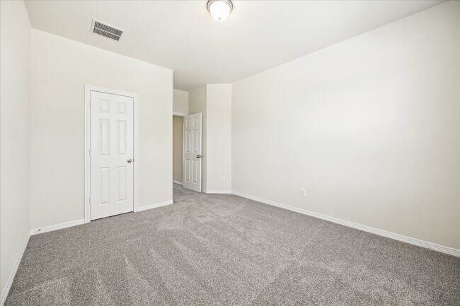 Photo - 20010 Crested Peak Ln