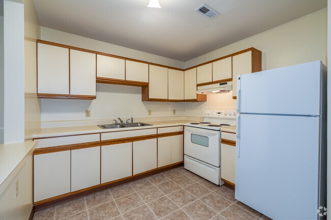 1BD, 1BA Classic - Kitchen