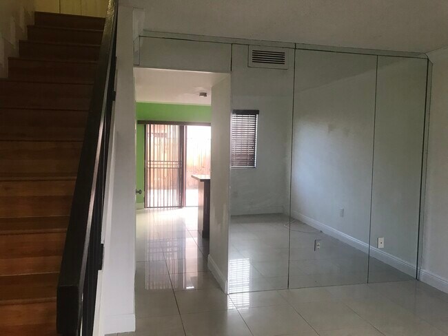 Photo - 1811 SW 107th Ave