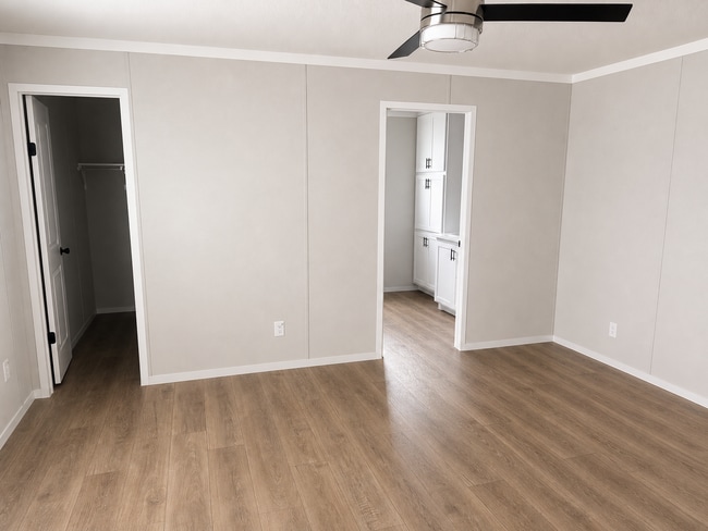 Photo - 707 Rd 5819
