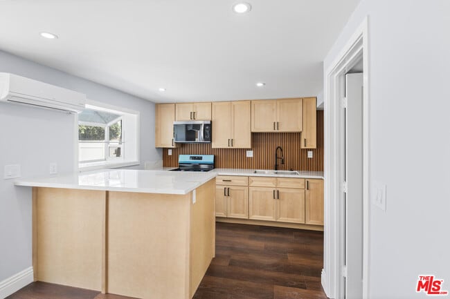 Photo - 4622 W 149th St Unit A