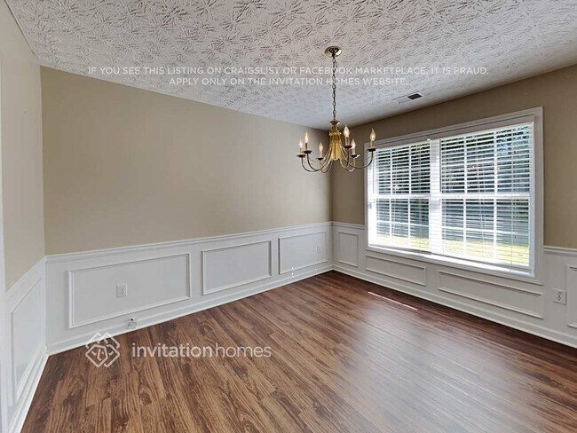 Photo - 273 Rockingham Dr