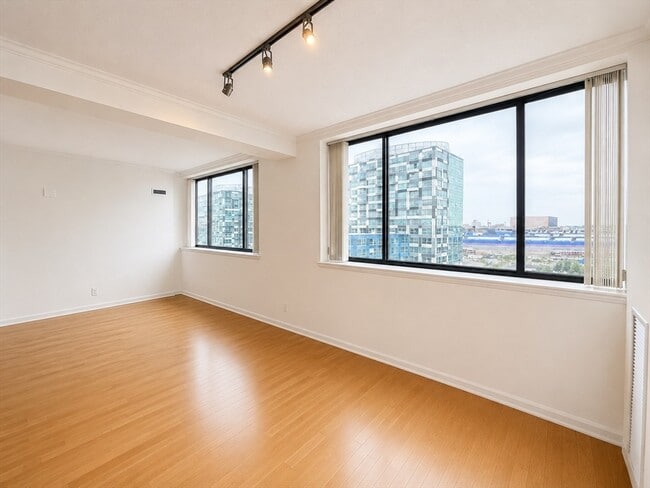 Photo - 169 Monsignor O'Brien Hwy Unit 702