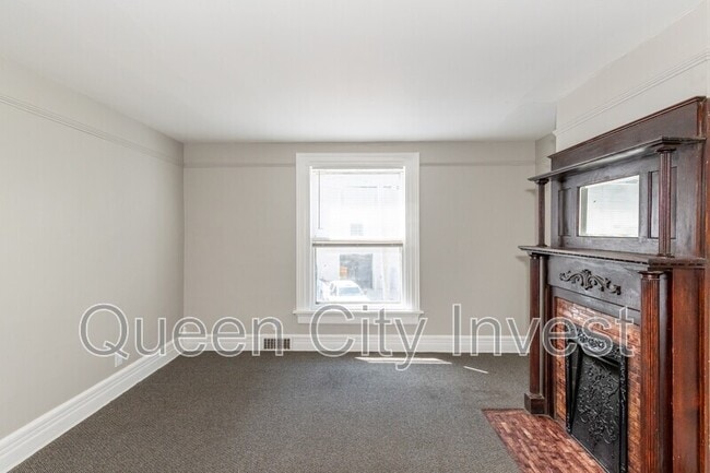 Photo - 115 E Foraker St Unit 2