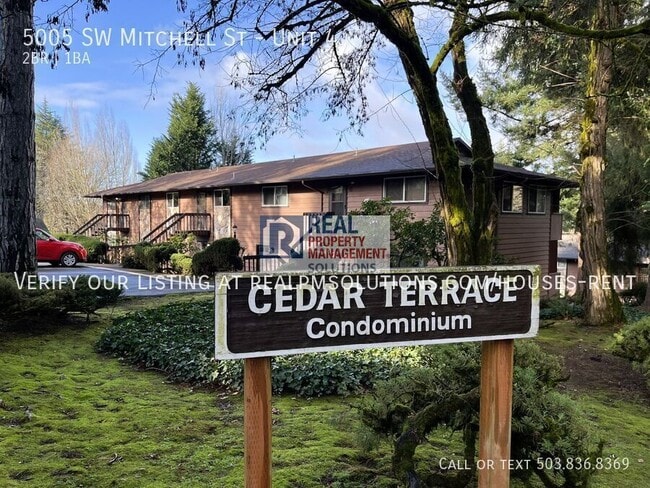 Building Photo - 5005 SW Mitchell St Unit 4