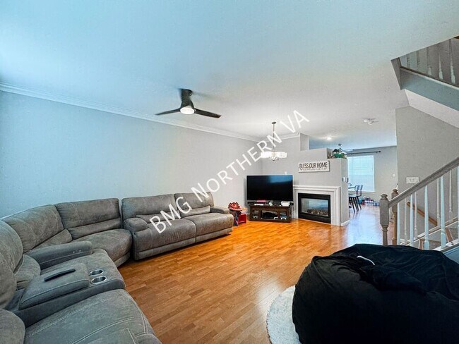 Photo - 13363 Colchester Ferry Pl