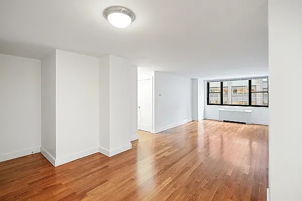 162 Chambers St Unit 5