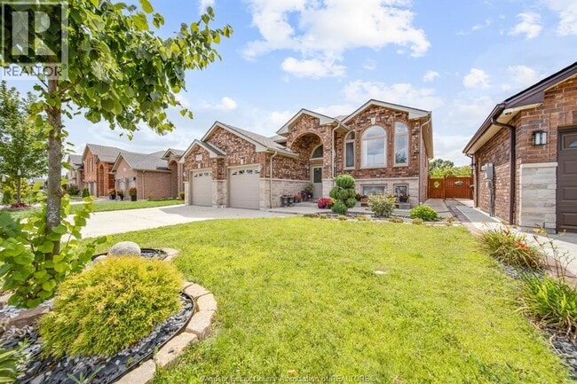 Photo - 1937 Mark Ave