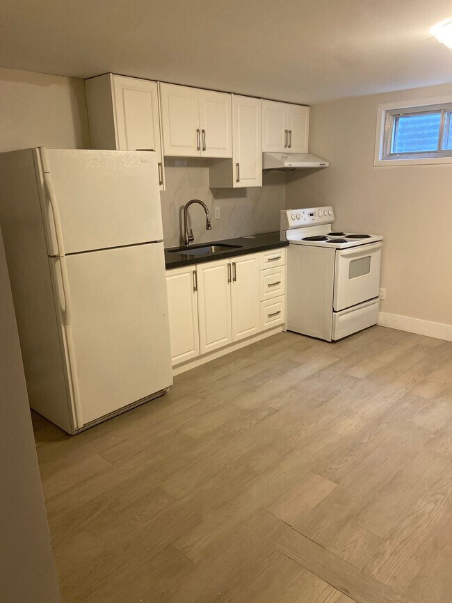 Photo - 3 Sandrift Square Unit 3 (Right Side)