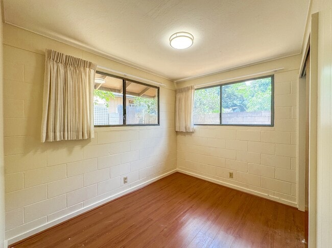 Photo - 236 Lono Ave