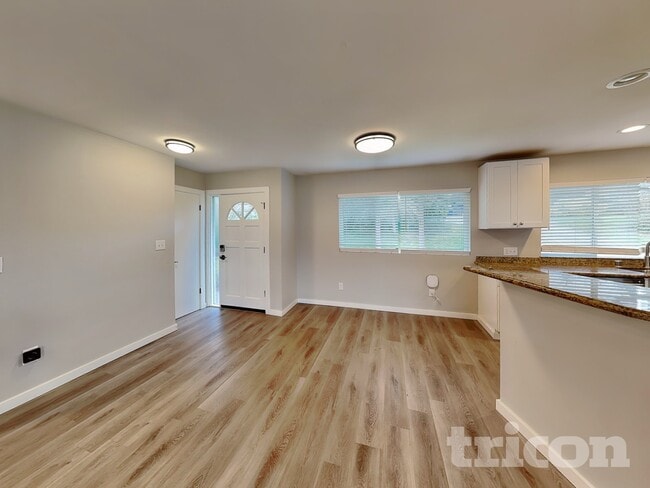 Photo - 8918 Erie Ave NW