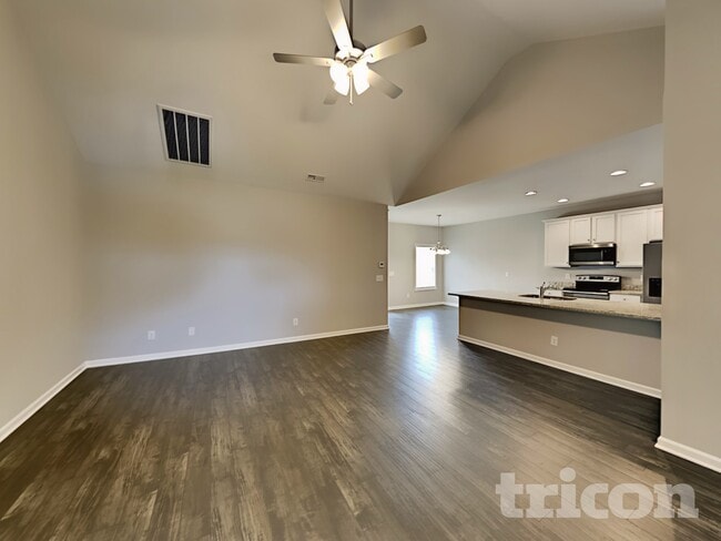 Photo - 738 Mitscher Dr