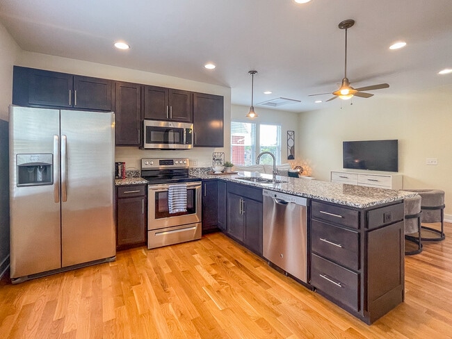 Photo - 920 Grand Ave Unit 1