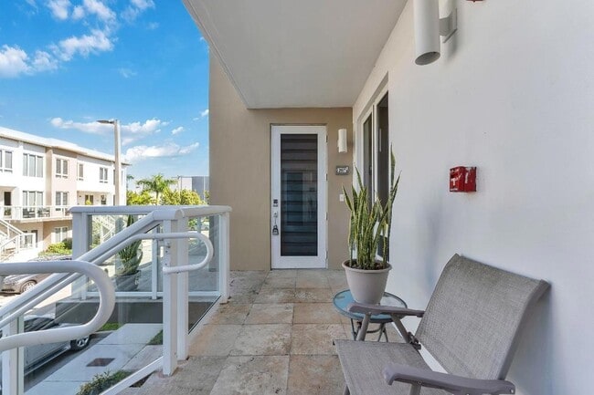 Photo - 10220 NW 63rd Terrace Unit 207