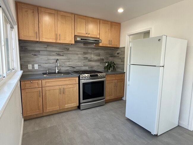 Photo - 118 S Helberta Ave Unit ADU