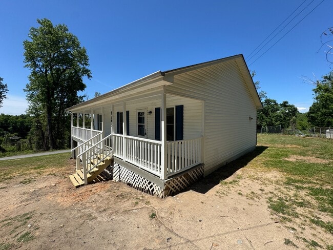 Photo - 2105 Harpertown Dr