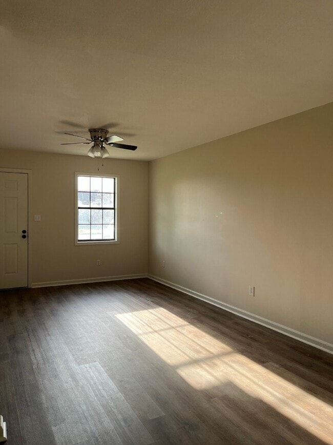 Photo - "Charming 3-Bed Home with Cozy 982 Sq. Ft. Living Space on Smith Avenue, Trumann!"