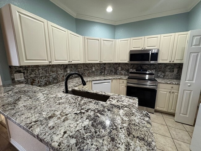 Photo - Must see! 2 bed / 3 bath townhouse in Palmetto