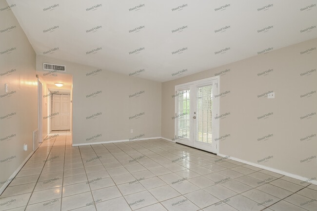 Photo - 8318 Sagewood Ln