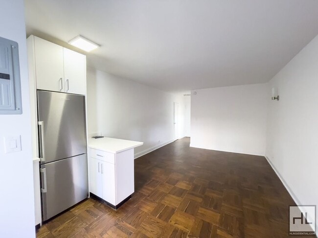 Photo - EAST 35 STREET Unit 3C