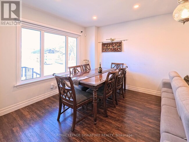 Photo - 94 Meighen Ave