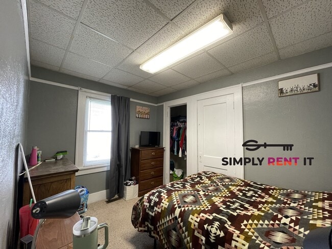 Photo - 3 Bedroom House On Campus, Free Parking! A...