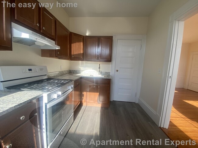 2 Ware St Unit 404