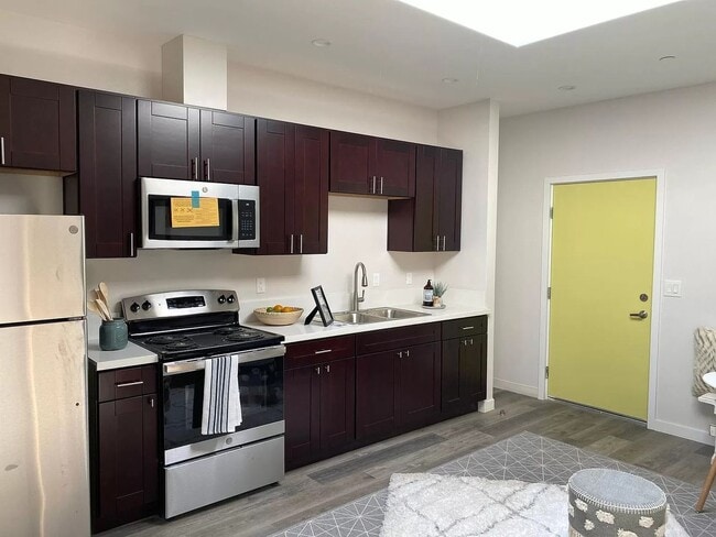 Photo - Upgraded 1 Bed/1 Bath Unit 4