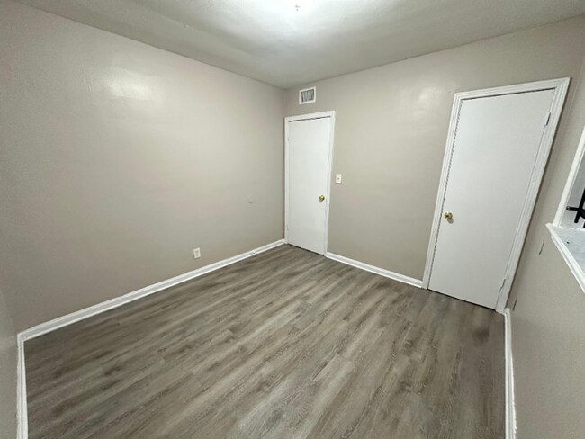 Photo - 4219 Springfield Blvd Unidad 1