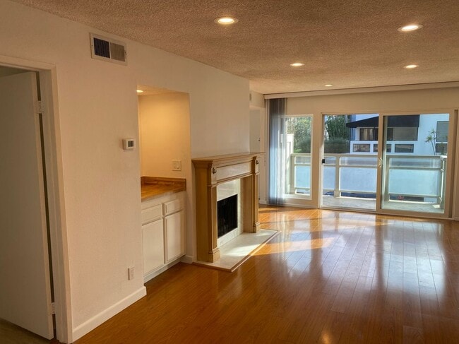 Photo - 4200 Vía Dolce