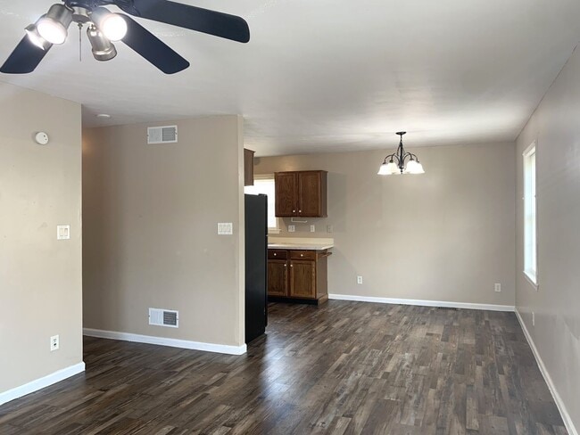 Photo - MOVE IN READY, APPLY NOW!!