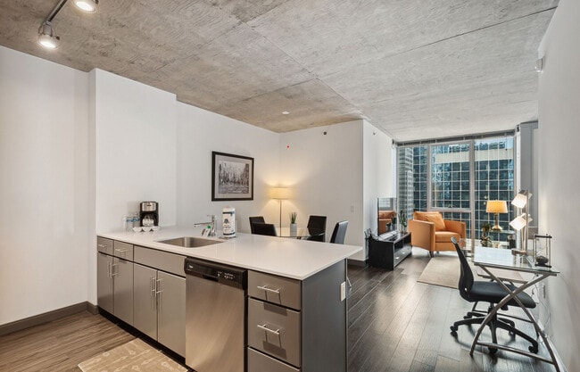 Photo - 215 W Lake St Unit ID1028855P