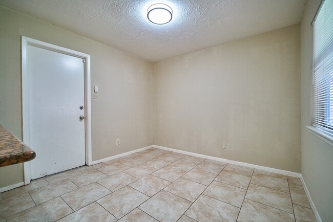 Photo - 14034 Utopia Dr