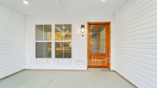 Photo - 8 Bellamy Ln