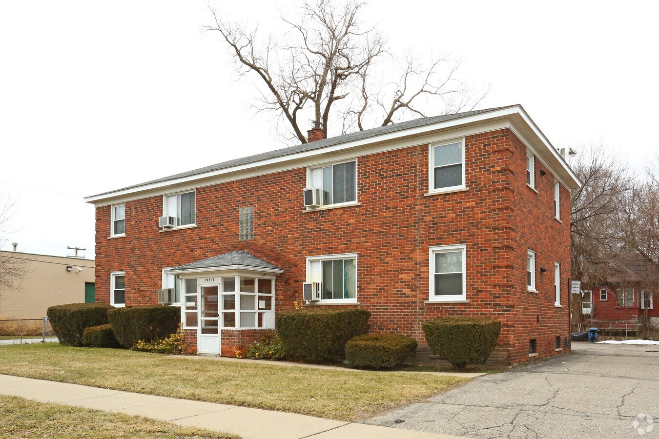 Photo - 19194-19212 Beech Daly Rd Apartments