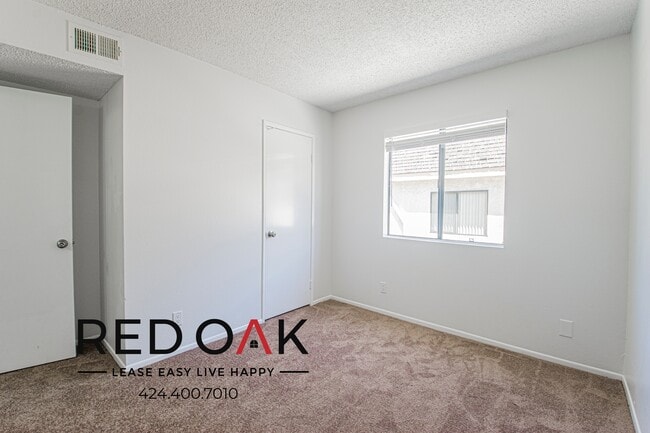 Photo - 4745 W 173rd St Unidad 204
