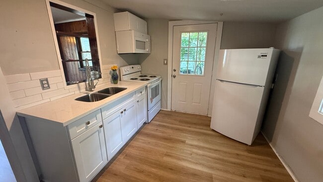 Photo - 416 Dairy Ave