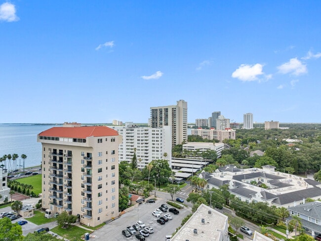 Photo - 2109 Bayshore Blvd Unidad 306
