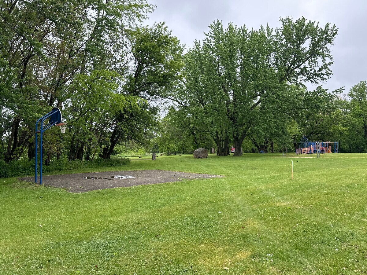 Photo - Cedar Village Community