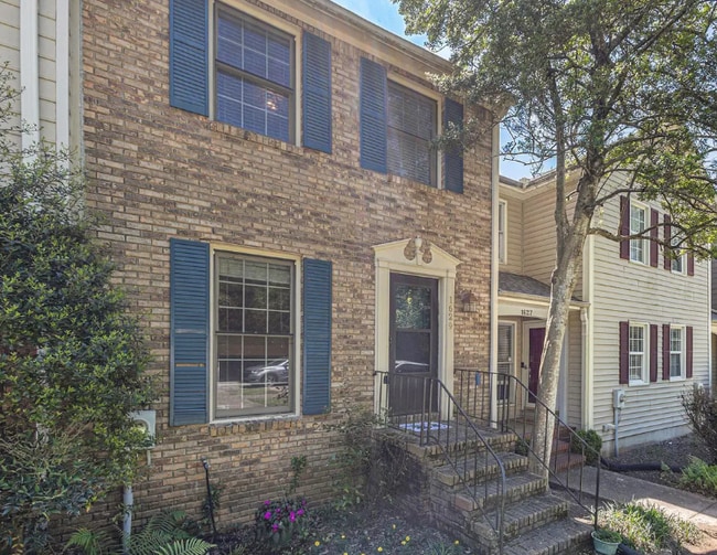 1629 Ashwood Ln