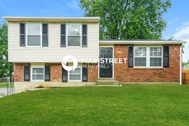 Building Photo - 3 Bedroom Pet-Friendly Home in Louisville, KY with Main Street Renewal