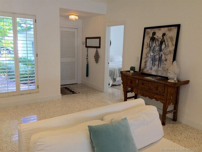 Photo - 365 N Shore Dr