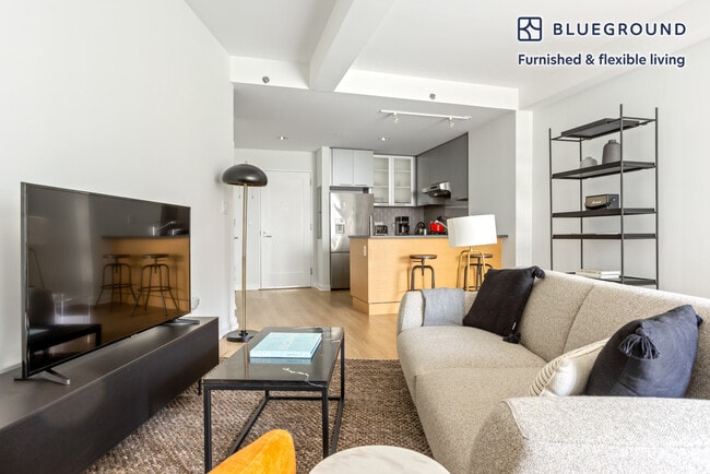 Photo - 303 Third St Unit FL2-ID642